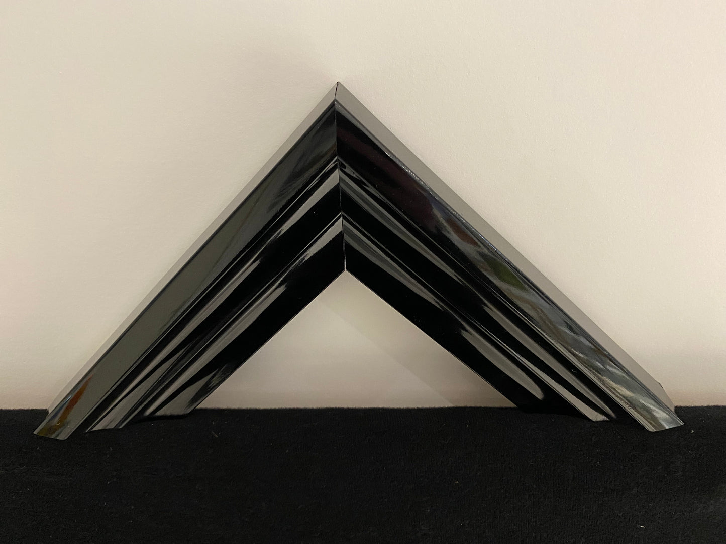 Black Gloss Three Step Style Picture Frame (C683)