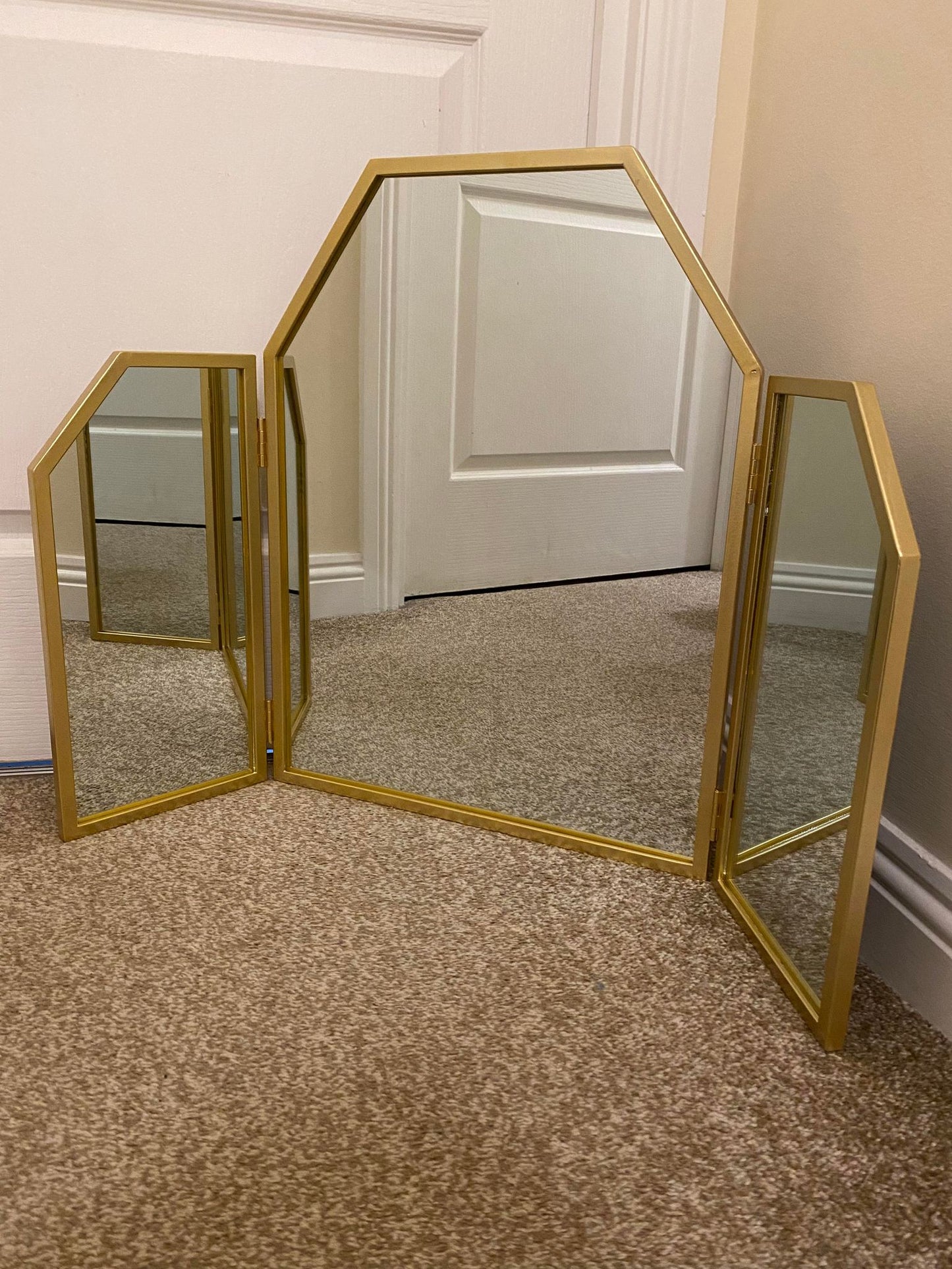 Goldthorpe - Gold Painted Dressing Table Mirror (86 x 58cm)